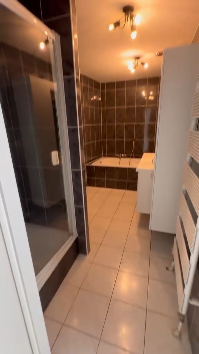 Badkamerrenovatie in Noord-Holland, voor en na — bij de start